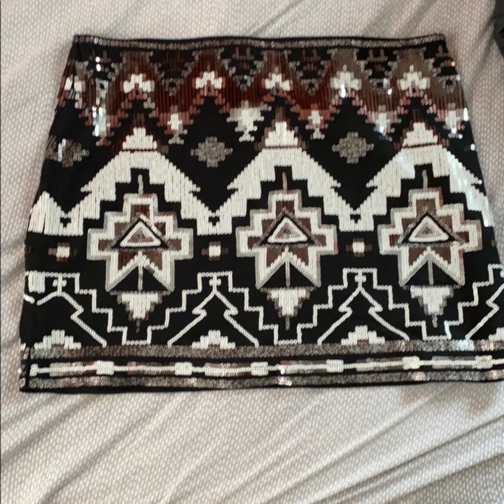 Sequence skirt